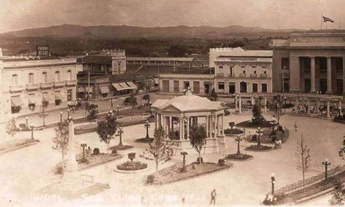 Glorieta diferente puerta