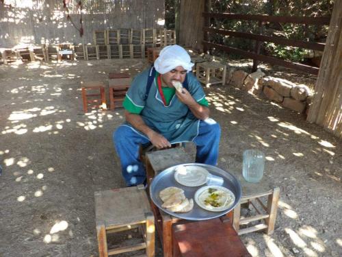 Comiendo en Israel