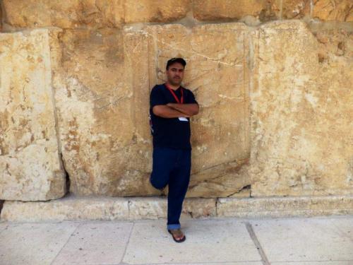 En el Área de los Escalones del Lado Sur en Jerusalén