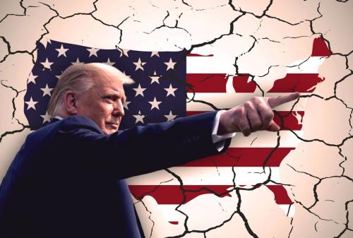 donald-trump-cracking-america-0921201