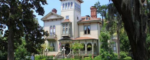 Fairbanks-House-2-1500x609