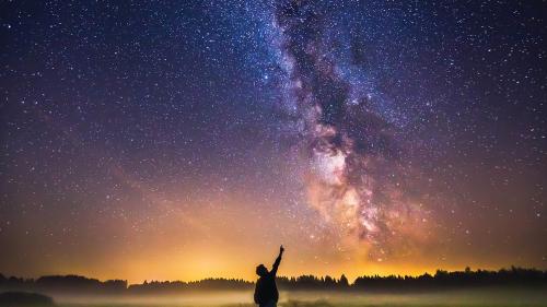aaDistantStarlight1-1000x563