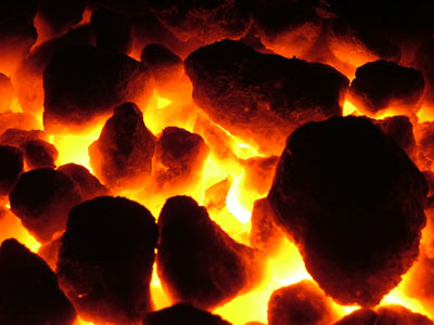 carbones encendidos